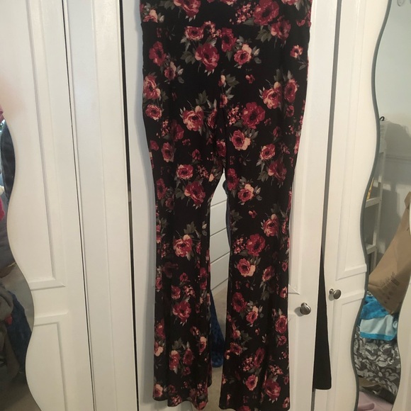 No Boundaries Floral Flare Pants - Picture 1 of 3